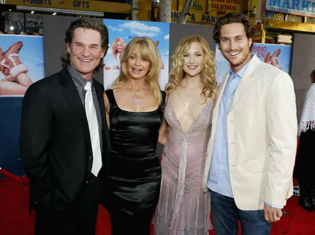 Kurt Russell, Goldie Hawn, Kate Hudson and Oliver Hudson together at an event