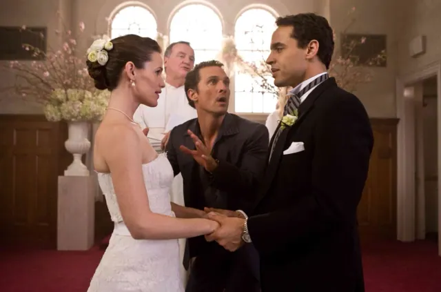 Jennifer Garner as Jenny beside Daniel Sunjata as Brad in a possible-future wedding scene