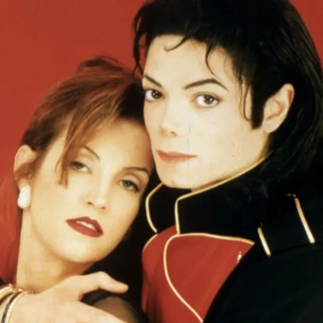 Lisa Marie Presley beside Michael Jackson
