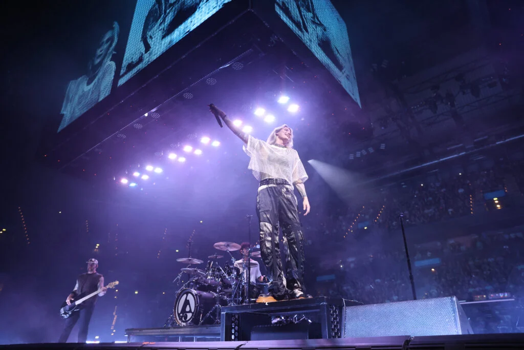 HAMBURG, GERMANY - SEPTEMBER 22: Emily Armstrong of Linkin Park performs at Barclays Arena on September 22, 2024 in Hamburg, Germany.